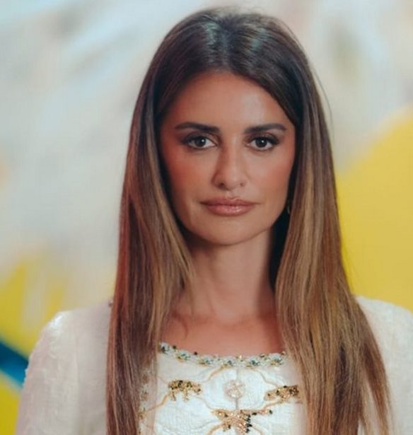 Chanel | &#x39F;&#x3B9; &#x3B4;&#x3B9;&#x3AC;&#x3C3;&#x3B7;&#x3BC;&#x3B5;&#x3C2; &#x3BA;&#x3C5;&#x3C1;&#x3AF;&#x3B5;&#x3C2; &#x3C0;&#x3BF;&#x3C5; &#x3C0;&#x3B1;&#x3C1;&#x3B1;&#x3BA;&#x3BF;&#x3BB;&#x3BF;&#x3CD;&#x3B8;&#x3B7;&#x3C3;&#x3B1;&#x3BD; &#x3C4;&#x3BF; fashion show &#x3C4;&#x3BF;&#x3C5; &#x3BF;&#x3AF;&#x3BA;&#x3BF;&#x3C5; &#x3C3;&#x3C4;&#x3BF; &#x3A0;&#x3B1;&#x3C1;&#x3AF;&#x3C3;&#x3B9;