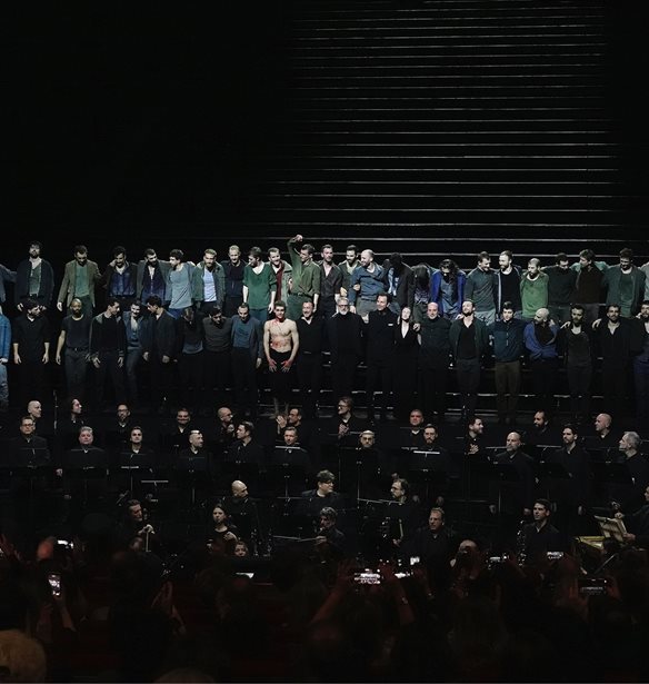 Άποψη | "Ρέκβιεμ για το τέλος του έρωτα": Ένα καθηλωτικό συλλογικό έργο τέχνης