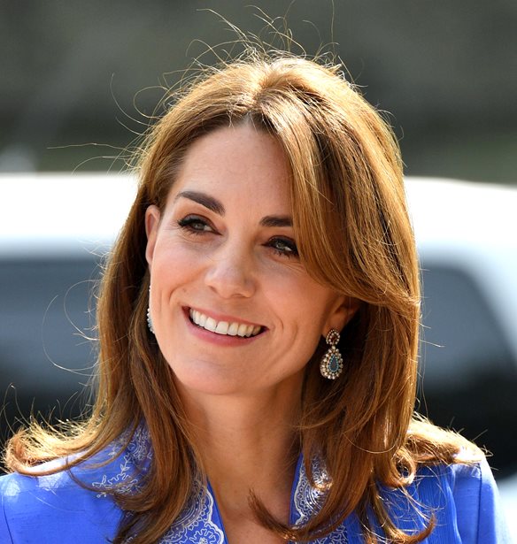 Kate Middleton | H &#x3BA;&#x3BF;&#x3BC;&#x3C8;&#x3AE; &#x3B5;&#x3BC;&#x3C6;&#x3AC;&#x3BD;&#x3B9;&#x3C3;&#x3B7; &#x3C4;&#x3B7;&#x3C2; &#x3C6;&#x3BF;&#x3C1;&#x3CE;&#x3BD;&#x3C4;&#x3B1;&#x3C2; &#x3C4;&#x3BF; &#x3B1;&#x3B3;&#x3B1;&#x3C0;&#x3B7;&#x3BC;&#x3AD;&#x3BD;&#x3BF; &#x3C4;&#x3B7;&#x3C2; &#x3BF;&#x3B9;&#x3BA;&#x3BF;&#x3BD;&#x3BF;&#x3BC;&#x3B9;&#x3BA;&#x3CC; brand