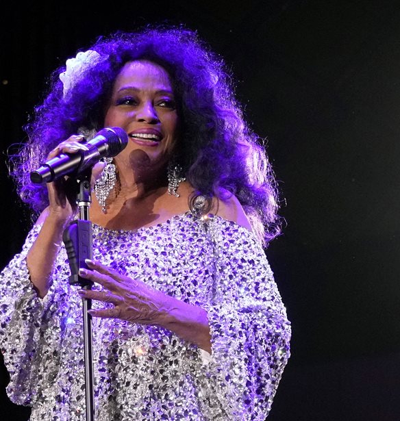 &#x397; Diana Ross &#x3AD;&#x3C1;&#x3C7;&#x3B5;&#x3C4;&#x3B1;&#x3B9; &#x3C3;&#x3C4;&#x3B7;&#x3BD; &#x395;&#x3BB;&#x3BB;&#x3AC;&#x3B4;&#x3B1;