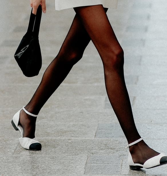 10 ζευγάρια μπαλαρίνες που ταιριάζουν με όλα τα ανοιξιάτικα looks σου