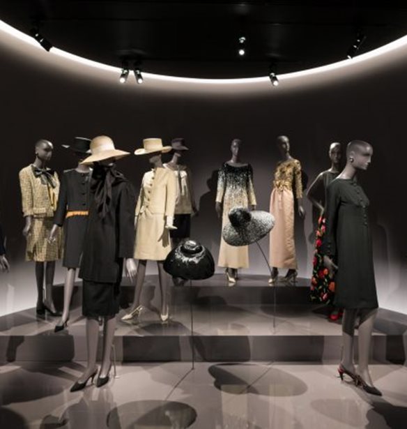 Mus&#xE9;e Yves Saint Laurent: &#x388;&#x3BD;&#x3B1; &#x3BC;&#x3BF;&#x3C5;&#x3C3;&#x3B5;&#x3AF;&#x3BF; &#x3B1;&#x3C6;&#x3B9;&#x3B5;&#x3C1;&#x3C9;&#x3BC;&#x3AD;&#x3BD;&#x3BF; &#x3C3;&#x3C4;&#x3B7;&#x3BD; &#x3B9;&#x3C3;&#x3C4;&#x3BF;&#x3C1;&#x3AF;&#x3B1; &#x3C4;&#x3BF;&#x3C5; &#x3BF;&#x3AF;&#x3BA;&#x3BF;&#x3C5;