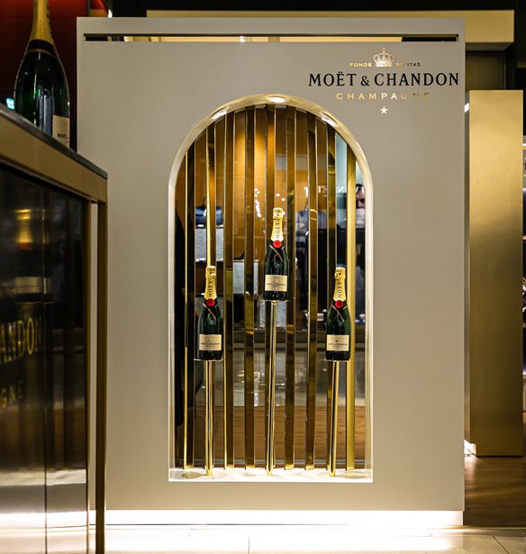 &#x397; Mo&#xEB;t Imperial &#x3B3;&#x3B9;&#x3CC;&#x3C1;&#x3C4;&#x3B1;&#x3C3;&#x3B5; &#x3C4;&#x3B1; 150 &#x3C7;&#x3C1;&#x3CC;&#x3BD;&#x3B9;&#x3B1; &#x3C4;&#x3B7;&#x3C2; &#x3BC;&#x3B5; &#x3AD;&#x3BD;&#x3B1; pop-up store event