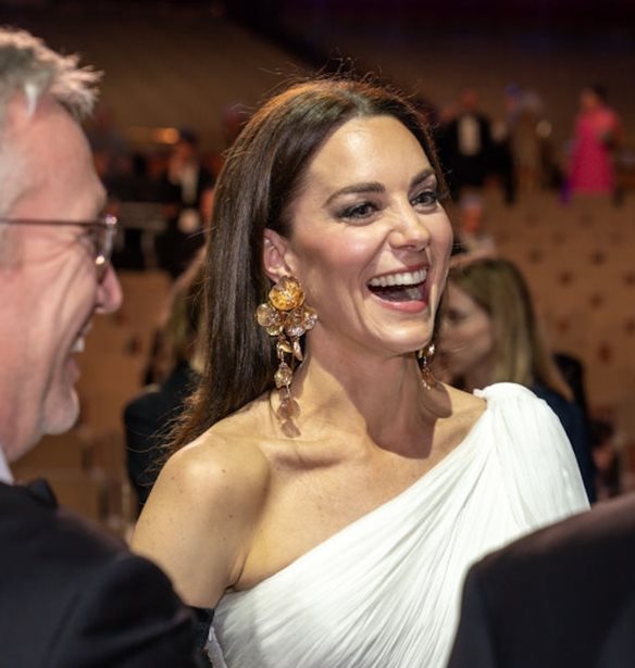 Kate Middleton | &#x39E;&#x3AD;&#x3C1;&#x3BF;&#x3C5;&#x3BC;&#x3B5; &#x3C0;&#x3CC;&#x3C4;&#x3B5; &#x3BA;&#x3B1;&#x3B9; &#x3C0;&#x3BF;&#x3CD; &#x3B8;&#x3B1; &#x3BA;&#x3AC;&#x3BD;&#x3B5;&#x3B9; &#x3C4;&#x3B7;&#x3BD; &#x3C0;&#x3C1;&#x3CE;&#x3C4;&#x3B7; &#x3C4;&#x3B7;&#x3C2; &#x3B5;&#x3BC;&#x3C6;&#x3AC;&#x3BD;&#x3B9;&#x3C3;&#x3B7; &#x3C4;&#x3BF; 2025