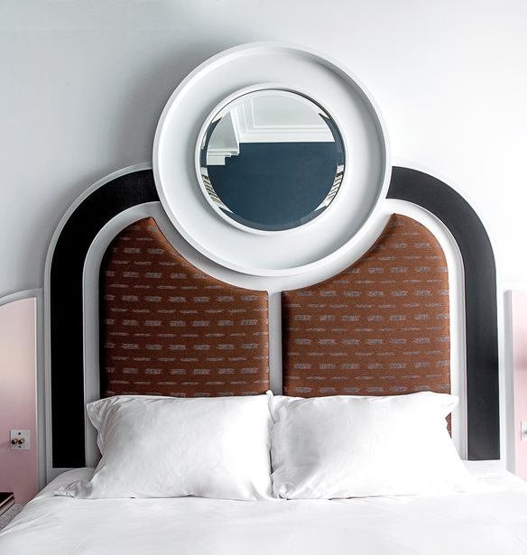 &#x397; Doroth&#xE9;e Meilichzon &#x3B5;&#x3AF;&#x3BD;&#x3B1;&#x3B9; &#x3B7; interior designer &#x3C4;&#x3C9;&#x3BD; &#x3BF;&#x3BD;&#x3B5;&#x3AF;&#x3C1;&#x3C9;&#x3BD; &#x3BC;&#x3B1;&#x3C2;