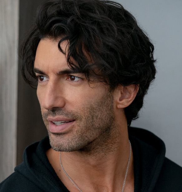 O Justin Baldoni &#x3C3;&#x3C4;&#x3B7; Madame Figaro | &#x397; &#x3C0;&#x3B5;&#x3C1;&#x3B9;&#x3B2;&#x3CC;&#x3B7;&#x3C4;&#x3B7; &#x3C3;&#x3BA;&#x3B7;&#x3BD;&#x3AE; &#x3C3;&#x3C4;&#x3B7;&#x3BD; &#x3C4;&#x3B1;&#x3C1;&#x3AC;&#x3C4;&#x3C3;&#x3B1; &#x3BA;&#x3B1;&#x3B9; &#x3B7; &#x3C3;&#x3C5;&#x3BD;&#x3B5;&#x3C1;&#x3B3;&#x3B1;&#x3C3;&#x3AF;&#x3B1; &#x3BC;&#x3B5; &#x3C4;&#x3B7;&#x3BD; Blake Lively