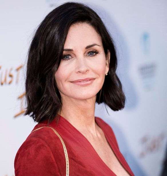 Courteney Cox: &#x393;&#x3B9;&#x3B1;&#x3C4;&#x3AF; &#x3B1;&#x3C0;&#x3AD;&#x3C1;&#x3C1;&#x3B9;&#x3C8;&#x3B5; &#x3C4;&#x3BF; &#x3C1;&#x3CC;&#x3BB;&#x3BF; &#x3C4;&#x3B7;&#x3C2; Rachel &#x3C3;&#x3C4;&#x3B1; &#x3A6;&#x3B9;&#x3BB;&#x3B1;&#x3C1;&#x3AC;&#x3BA;&#x3B9;&#x3B1;;
