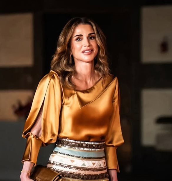 &#x3A0;&#x3CE;&#x3C2; &#x3B7; &#x3A1;&#x3AC;&#x3BD;&#x3B9;&#x3B1; &#x3C4;&#x3B7;&#x3C2; &#x399;&#x3BF;&#x3C1;&#x3B4;&#x3B1;&#x3BD;&#x3AF;&#x3B1;&#x3C2; &#x3B5;&#x3C0;&#x3B9;&#x3C3;&#x3BA;&#x3AF;&#x3B1;&#x3C3;&#x3B5; &#x3C4;&#x3B7;&#x3BD; &#x3B9;&#x3AD;&#x3C1;&#x3B5;&#x3B9;&#x3B1; &#x3C4;&#x3B7;&#x3C2; &#x3BC;&#x3CC;&#x3B4;&#x3B1;&#x3C2; Sheikha Al Mayassa &#x3C3;&#x3B5; gala &#x3C3;&#x3C4;&#x3BF; &#x39A;&#x3B1;&#x3C4;&#x3AC;&#x3C1;