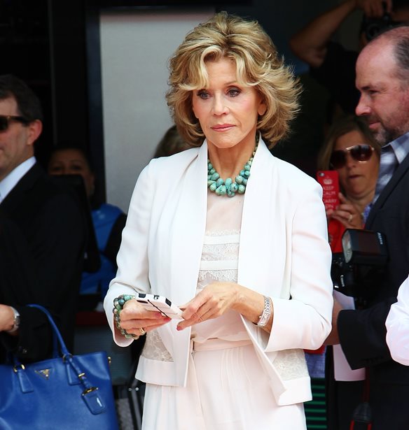 H Jane Fonda &#x3C0;&#x3B1;&#x3C1;&#x3B1;&#x3B4;&#x3AD;&#x3C7;&#x3B5;&#x3C4;&#x3B1;&#x3B9; &#x3CC;&#x3C4;&#x3B9; &#x3C4;&#x3B7;&#x3C2; &quot;&#x3BB;&#x3CD;&#x3B8;&#x3B7;&#x3BA;&#x3B1;&#x3BD; &#x3C4;&#x3B1; &#x3B3;&#x3CC;&#x3BD;&#x3B1;&#x3C4;&#x3B1;&quot; &#x3BC;&#x3CC;&#x3BB;&#x3B9;&#x3C2; &#x3B5;&#x3AF;&#x3B4;&#x3B5; &#x3C4;&#x3BF;&#x3BD; Tom Brady