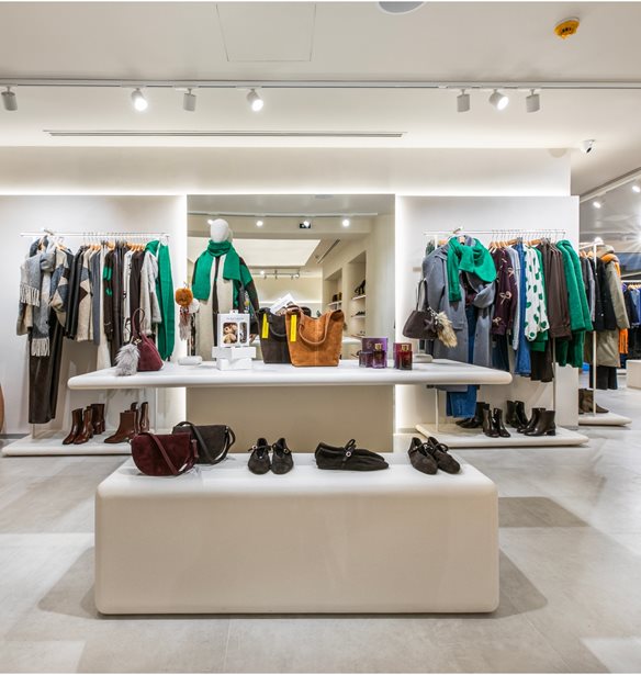 Στο νέο Flagship κατάστημα της Parfois στην Ερμού 30, η μόδα γίνεται προσωπική υπόθεση