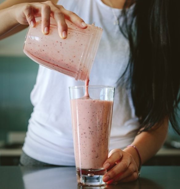10 smoothies με μεγάλη περιεκτικότητα πρωτεΐνης ιδανικά για fitness πρωινό ή μετά την άσκηση