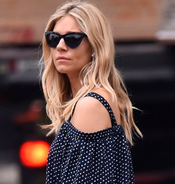 Sienna Miller | &#x395;&#x3C0;&#x3B1;&#x3BD;&#x3B1;&#x3C6;&#x3AD;&#x3C1;&#x3B5;&#x3B9; &#x3BE;&#x3B1;&#x3BD;&#x3AC; &#x3C4;&#x3B1; &#x3BB;&#x3B5;&#x3BF;&#x3C0;&#x3AC;&#x3C1; &#x3BA;&#x3BF;&#x3BB;&#x3AC;&#x3BD; &#x3C3;&#x3C4;&#x3B7; &#x3BC;&#x3CC;&#x3B4;&#x3B1;;