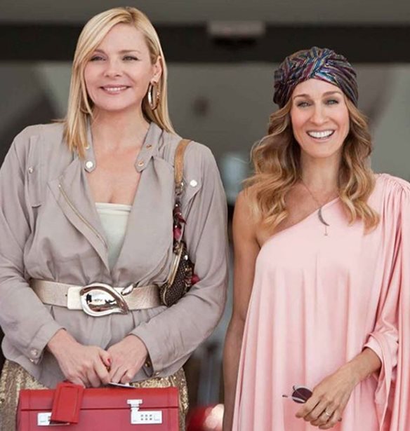 Sarah Jessica Parker | &#x391;&#x3C0;&#x3B1;&#x3BD;&#x3C4;&#x3AC;&#x3B5;&#x3B9; &#x3C0;&#x3C1;&#x3CE;&#x3C4;&#x3B7; &#x3C6;&#x3BF;&#x3C1;&#x3AC; &#x3B3;&#x3B9;&#x3B1; &#x3C4;&#x3B7;&#x3BD; &#x3BA;&#x3CC;&#x3BD;&#x3C4;&#x3C1;&#x3B1; &#x3C4;&#x3B7;&#x3C2; &#x3BC;&#x3B5; &#x3C4;&#x3B7;&#x3BD; Kim Cattrall