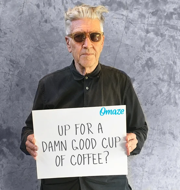 &#x39F; David Lynch &#x3C3;&#x3B5; &#x3C0;&#x3C1;&#x3BF;&#x3C3;&#x3BA;&#x3B1;&#x3BB;&#x3B5;&#x3AF; &#x3BD;&#x3B1; &#x3C0;&#x3B9;&#x3B5;&#x3AF;&#x3C4;&#x3B5; &#x3BA;&#x3B1;&#x3C6;&#x3AD; &#x3BC;&#x3B1;&#x3B6;&#x3AF;