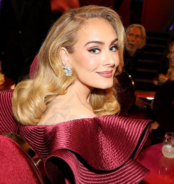 &#x397; &#x3C3;&#x3C0;&#x3AC;&#x3BD;&#x3B9;&#x3B1; &#x3B5;&#x3BC;&#x3C6;&#x3AC;&#x3BD;&#x3B9;&#x3C3;&#x3B7; &#x3C4;&#x3B7;&#x3C2; Adele &#x3BC;&#x3B1;&#x3B6;&#x3AF; &#x3BC;&#x3B5; &#x3C4;&#x3BF;&#x3BD; &#x3B1;&#x3C1;&#x3C1;&#x3B1;&#x3B2;&#x3C9;&#x3BD;&#x3B9;&#x3B1;&#x3C3;&#x3C4;&#x3B9;&#x3BA;&#x3CC; &#x3C4;&#x3B7;&#x3C2;