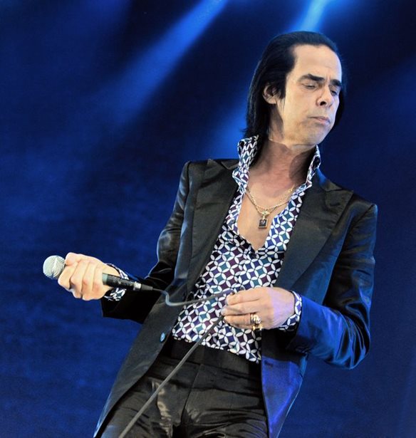 O Nick Cave &#x3AD;&#x3C1;&#x3C7;&#x3B5;&#x3C4;&#x3B1;&#x3B9; (&#x3BE;&#x3B1;&#x3BD;&#x3AC;) &#x3C3;&#x3C4;&#x3B7;&#x3BD; &#x391;&#x3B8;&#x3AE;&#x3BD;&#x3B1; &#x3C3;&#x3C4;&#x3B9;&#x3C2; 23 &#x399;&#x3BF;&#x3C5;&#x3BD;&#x3AF;&#x3BF;&#x3C5;