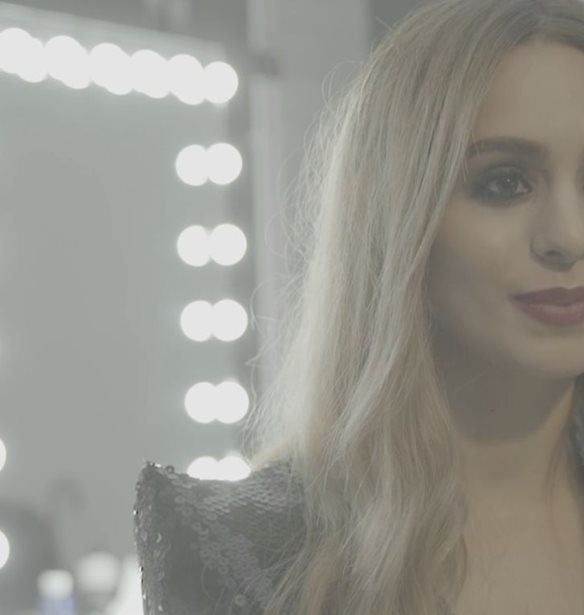 H Lianna Perdis &#x3C3;&#x3C4;&#x3BF; &#x3B5;&#x3BE;&#x3CE;&#x3C6;&#x3C5;&#x3BB;&#x3BB;&#x3BF; &#x3C4;&#x3B7;&#x3C2; Madame Figaro &#x3A6;&#x3B5;&#x3B2;&#x3C1;&#x3BF;&#x3C5;&#x3B1;&#x3C1;&#x3AF;&#x3BF;&#x3C5;