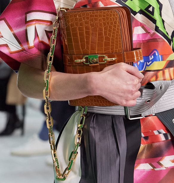 Τα αξεσουάρ που ξεχωρίσαμε από τις Spring/Summer 2021 συλλογές