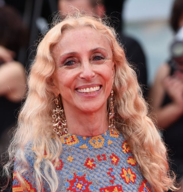 &#x388;&#x3C6;&#x3C5;&#x3B3;&#x3B5; &#x3B1;&#x3C0;&#x3CC; &#x3C4;&#x3B7; &#x3B6;&#x3C9;&#x3AE; &#x3B7; &#x3B8;&#x3C1;&#x3C5;&#x3BB;&#x3B9;&#x3BA;&#x3AE; fashion editor Franca Sozzani