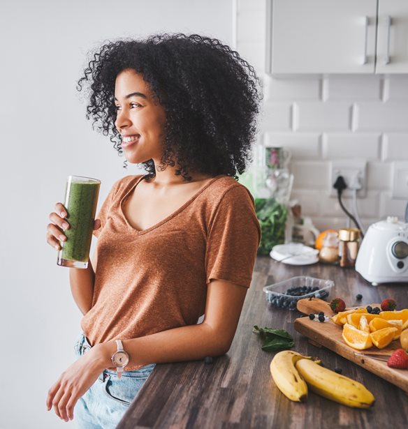 Ρωτήσαμε την ειδικό: Τι τρώμε στην καραντίνα;