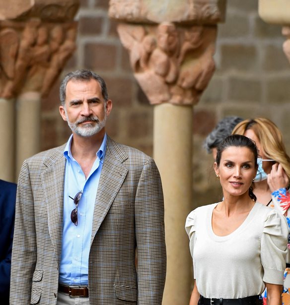 &#x397; &#x3B2;&#x3B1;&#x3C3;&#x3AF;&#x3BB;&#x3B9;&#x3C3;&#x3C3;&#x3B1; Letizia &#x3C6;&#x3CC;&#x3C1;&#x3B5;&#x3C3;&#x3B5; &#x3C4;&#x3BF; it-shoe &#x3C4;&#x3BF;&#x3C5; &#x3BA;&#x3B1;&#x3BB;&#x3BF;&#x3BA;&#x3B1;&#x3B9;&#x3C1;&#x3B9;&#x3BF;&#x3CD;