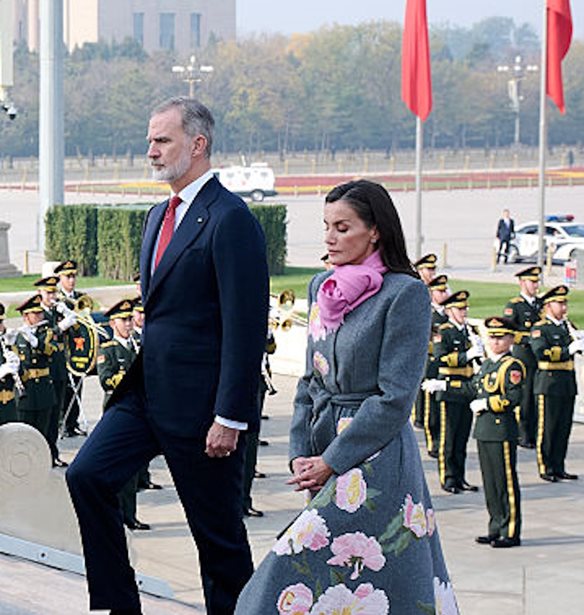 &#x386;&#x3B4;&#x3B5;&#x3B9;&#x3BF; &#x3C4;&#x3BF; &#x3A0;&#x3B1;&#x3BB;&#x3AC;&#x3C4;&#x3B9; &#x396;&#x3B1;&#x3C1;&#x3B6;&#x3BF;&#x3C5;&#x3AD;&#x3BB;&#x3B1; | &#x3A4;&#x3BF; &#x3B2;&#x3B1;&#x3C3;&#x3B9;&#x3BB;&#x3B9;&#x3BA;&#x3CC; &#x3B6;&#x3B5;&#x3C5;&#x3B3;&#x3AC;&#x3C1;&#x3B9; &#x3C3;&#x3C4;&#x3BF; &#x3A0;&#x3B5;&#x3BA;&#x3AF;&#x3BD;&#x3BF; &#x3BA;&#x3B1;&#x3B9; &#x3B7; &#x3A3;&#x3BF;&#x3C6;&#x3AF;&#x3B1; &#x3C4;&#x3B7;&#x3C2; &#x399;&#x3C3;&#x3C0;&#x3B1;&#x3BD;&#x3AF;&#x3B1;&#x3C2; &#x3C3;&#x3C4;&#x3B7; &#x39D;&#x3AD;&#x3B1; &#x3A5;&#x3CC;&#x3C1;&#x3BA;&#x3B7;