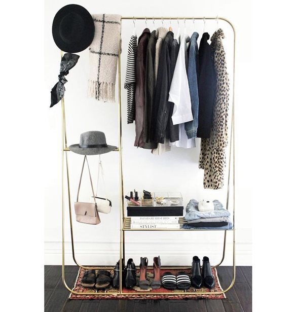 Έτσι θα ανανεώσεις πλήρως τη γκαρνταρόμπα σου με κομμάτια έως 49,90 ευρώ