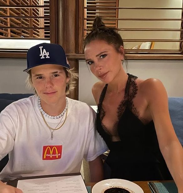 Cruz Beckham | &#x3A6;&#x3C9;&#x3C4;&#x3BF;&#x3B3;&#x3C1;&#x3B1;&#x3C6;&#x3AE;&#x3B8;&#x3B7;&#x3BA;&#x3B5; &#x3BC;&#x3B5; &#x3C4;&#x3B7;&#x3BD; &#x3BA;&#x3BF;&#x3C0;&#x3AD;&#x3BB;&#x3B1; &#x3C4;&#x3BF;&#x3C5; &#x2013; &#x3A0;&#x3BF;&#x3B9;&#x3B1; &#x3B5;&#x3AF;&#x3BD;&#x3B1;&#x3B9; &#x3B7; 15&#x3C7;&#x3C1;&#x3BF;&#x3BD;&#x3B7; &#x3BC;&#x3B5; &#x3C4;&#x3BF;&#x3C5;&#x3C2; &#x3B4;&#x3B9;&#x3AC;&#x3C3;&#x3B7;&#x3BC;&#x3BF;&#x3C5;&#x3C2; &#x3B3;&#x3BF;&#x3BD;&#x3B5;&#x3AF;&#x3C2;