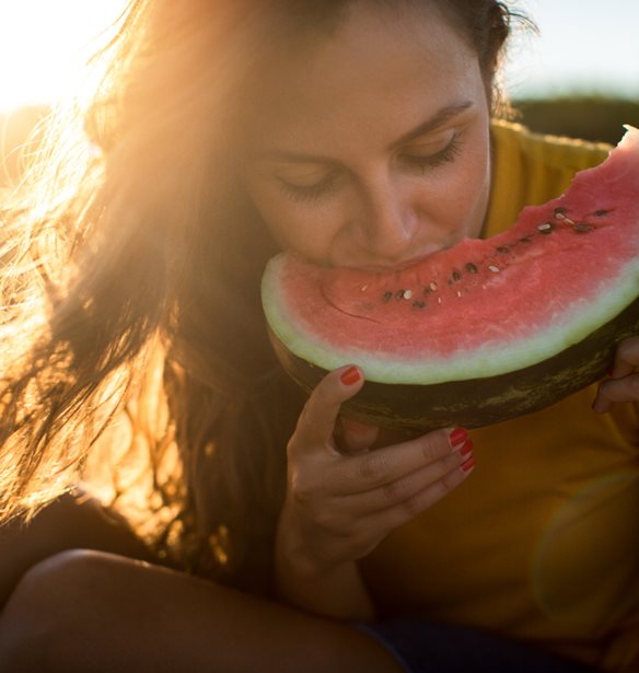 Τι τρώνε οι διατροφολόγοι το καλοκαίρι; Πάρε ιδέες από 10 ειδικούς