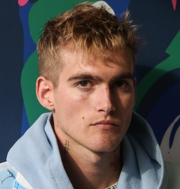 &quot;&#x388;&#x3C7;&#x3C9; &#x3C0;&#x3AC;&#x3B5;&#x3B9; &#x3C3;&#x3B5; &#x3C0;&#x3B5;&#x3C1;&#x3B9;&#x3C3;&#x3C3;&#x3CC;&#x3C4;&#x3B5;&#x3C1;&#x3BF;&#x3C5;&#x3C2; &#x3B1;&#x3C0;&#x3CC; 15 &#x3C8;&#x3C5;&#x3C7;&#x3B9;&#x3AC;&#x3C4;&#x3C1;&#x3BF;&#x3C5;&#x3C2;, &#x3C7;&#x3C1;&#x3B5;&#x3B9;&#x3AC;&#x3B6;&#x3BF;&#x3BC;&#x3B1;&#x3B9; &#x3BA;&#x3B1;&#x3B8;&#x3BF;&#x3B4;&#x3AE;&#x3B3;&#x3B7;&#x3C3;&#x3B7;&quot;: &#x3A3;&#x3BF;&#x3BA;&#x3AC;&#x3C1;&#x3B5;&#x3B9; &#x3BF; &#x3B3;&#x3B9;&#x3BF;&#x3C2; &#x3C4;&#x3B7;&#x3C2; Cindy Crawford