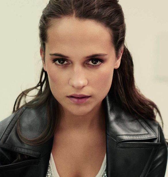 Alicia Vikander: &#x39C;&#x3B5; &#x3BA;&#x3BF;&#x3B9;&#x3BB;&#x3B9;&#x3B1;&#x3BA;&#x3BF;&#x3CD;&#x3C2; &#x3C0;&#x3B9;&#x3BF; &#x3B3;&#x3C5;&#x3BC;&#x3BD;&#x3B1;&#x3C3;&#x3BC;&#x3AD;&#x3BD;&#x3BF;&#x3C5;&#x3C2; &#x3BA;&#x3B1;&#x3B9; &#x3B5;&#x3BD;&#x3C4;&#x3C5;&#x3C0;&#x3C9;&#x3C3;&#x3B9;&#x3B1;&#x3BA;&#x3BF;&#x3CD;&#x3C2; &#x3B1;&#x3C0;&#x3CC; &#x3C0;&#x3BF;&#x3C4;&#x3AD;