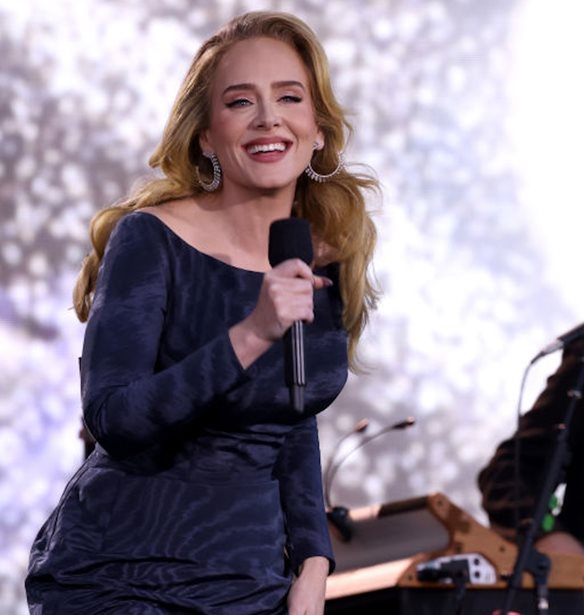 Adele | &#x3A4;&#x3BF; &#x3BC;&#x3B5;&#x3B3;&#x3AC;&#x3BB;&#x3BF; &#x3C4;&#x3B7;&#x3C2; &#x3BD;&#x3C4;&#x3B5;&#x3BC;&#x3C0;&#x3BF;&#x3CD;&#x3C4;&#x3BF; &#x3C3;&#x3C4;&#x3B7;&#x3BD; &#x3C5;&#x3C0;&#x3BF;&#x3BA;&#x3C1;&#x3B9;&#x3C4;&#x3B9;&#x3BA;&#x3AE; &#x3B8;&#x3B1; &#x3B3;&#x3AF;&#x3BD;&#x3B5;&#x3B9; &#x3C3;&#x3C4;&#x3B7; &#x3BD;&#x3AD;&#x3B1; &#x3C4;&#x3B1;&#x3B9;&#x3BD;&#x3AF;&#x3B1; &#x3C4;&#x3BF;&#x3C5; Tom Ford