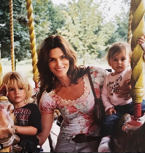 Mother&#x27;s Day: &#x39F;&#x3B9; &#x3C0;&#x3B9;&#x3BF; &#x3B3;&#x3BB;&#x3C5;&#x3BA;&#x3B9;&#x3AD;&#x3C2; &#x3B1;&#x3BD;&#x3B1;&#x3C1;&#x3C4;&#x3AE;&#x3C3;&#x3B5;&#x3B9;&#x3C2; &#x3C4;&#x3C9;&#x3BD; celebrities &#x3C3;&#x3C4;&#x3BF; Instagram