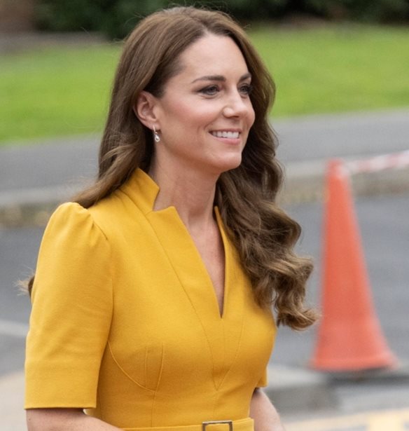 &#x397; Kate Middleton &#x3C3;&#x3BF;&#x3CD; &#x3B4;&#x3B5;&#x3AF;&#x3C7;&#x3BD;&#x3B5;&#x3B9; &#x3C4;&#x3BF;&#x3BD; &#x3C0;&#x3B9;&#x3BF; &#x3BA;&#x3BF;&#x3BC;&#x3C8;&#x3CC; &#x3C4;&#x3C1;&#x3CC;&#x3C0;&#x3BF; &#x3BD;&#x3B1; &#x3C6;&#x3BF;&#x3C1;&#x3AD;&#x3C3;&#x3B5;&#x3B9;&#x3C2; &#x3C4;&#x3B7;&#x3BD; &#x3B1;&#x3C0;&#x3CC;&#x3C7;&#x3C1;&#x3C9;&#x3C3;&#x3B7; &#x3C4;&#x3B7;&#x3C2; &#x3C3;&#x3B5;&#x3B6;&#x3CC;&#x3BD;
