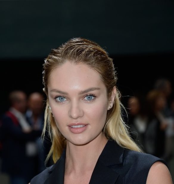 &#x397; Candice Swanepoel &#x3C4;&#x3AC;&#x3C3;&#x3C3;&#x3B5;&#x3C4;&#x3B1;&#x3B9; &#x3C5;&#x3C0;&#x3AD;&#x3C1; &#x3C4;&#x3BF;&#x3C5; &#x3B8;&#x3B7;&#x3BB;&#x3B1;&#x3C3;&#x3BC;&#x3BF;&#x3CD; &#x3C3;&#x3C4;&#x3BF;&#x3C5;&#x3C2; &#x3B4;&#x3B7;&#x3BC;&#x3CC;&#x3C3;&#x3B9;&#x3BF;&#x3C5;&#x3C2; &#x3C7;&#x3CE;&#x3C1;&#x3BF;&#x3C5;&#x3C2;