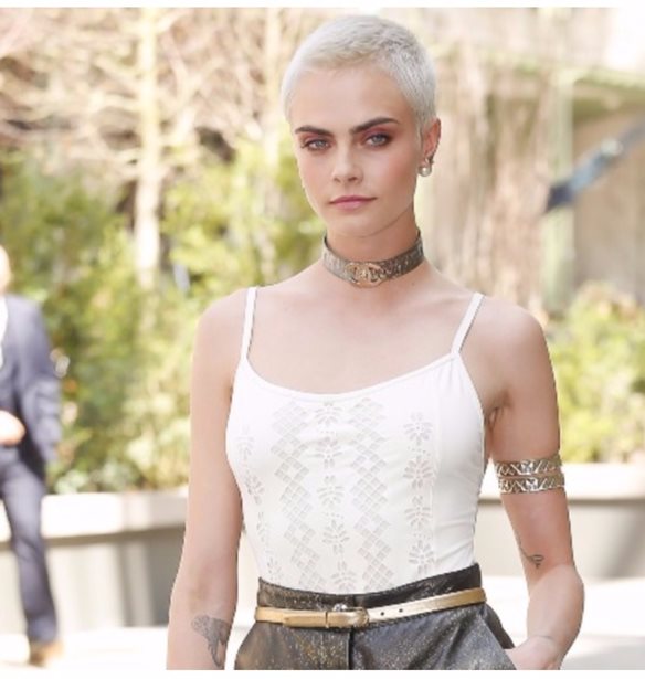 &#x397; Cara Delevigne &#x3BC;&#x3AF;&#x3BB;&#x3B7;&#x3C3;&#x3B5; &#x3B1;&#x3BD;&#x3BF;&#x3B9;&#x3C7;&#x3C4;&#x3AC; &#x3B3;&#x3B9;&#x3B1; &#x3C4;&#x3B7; &#x3BC;&#x3AC;&#x3C7;&#x3B7; &#x3C4;&#x3B7;&#x3C2; &#x3BC;&#x3B5; &#x3C4;&#x3B7;&#x3BD; &#x3BA;&#x3B1;&#x3C4;&#x3AC;&#x3B8;&#x3BB;&#x3B9;&#x3C8;&#x3B7;