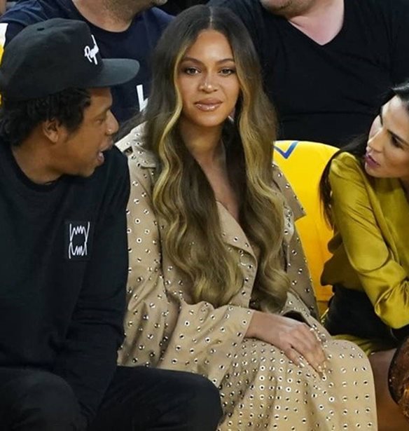 &#x395;&#x3AF;&#x3BD;&#x3B1;&#x3B9; &#x3BC;&#x3B9;&#x3B1; &#x3B1;&#x3C0;&#x3CC; &#x3BC;&#x3B1;&#x3C2;! &#x397; &#x3B5;&#x3C0;&#x3B9;&#x3BA;&#x3AE; &#x3B1;&#x3BD;&#x3C4;&#x3AF;&#x3B4;&#x3C1;&#x3B1;&#x3C3;&#x3B7; &#x3C4;&#x3B7;&#x3C2; Beyonce &#x3CC;&#x3C4;&#x3B1;&#x3BD; &#x3BC;&#x3B9;&#x3B1; &#x3B3;&#x3C5;&#x3BD;&#x3B1;&#x3AF;&#x3BA;&#x3B1; &#x3BC;&#x3AF;&#x3BB;&#x3B7;&#x3C3;&#x3B5; &#x3C3;&#x3C4;&#x3BF;&#x3BD; Jay Z