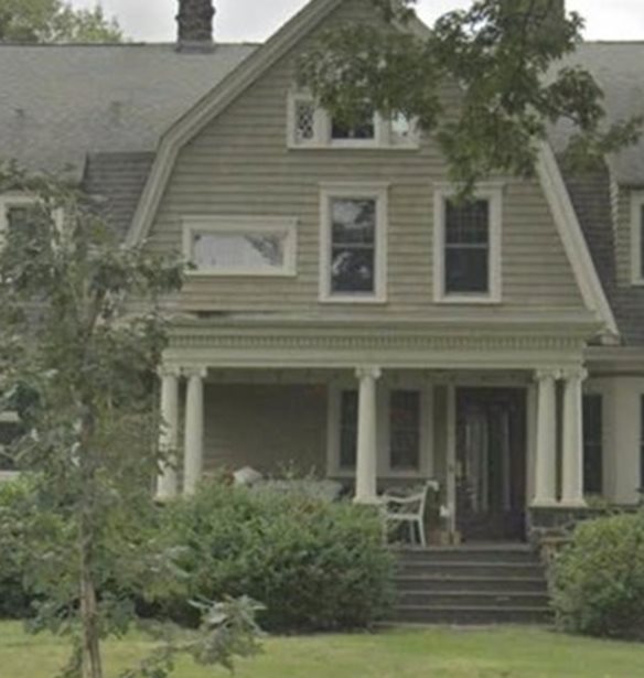 &quot;The Watcher&quot; | &#x397; &#x3B1;&#x3BB;&#x3B7;&#x3B8;&#x3B9;&#x3BD;&#x3AE; &#x3B9;&#x3C3;&#x3C4;&#x3BF;&#x3C1;&#x3AF;&#x3B1; &#x3C0;&#x3AF;&#x3C3;&#x3C9; &#x3B1;&#x3C0;&#x3CC; &#x3C4;&#x3BF; &#x3BC;&#x3C5;&#x3C3;&#x3C4;&#x3AE;&#x3C1;&#x3B9;&#x3BF; &#x3C0;&#x3BF;&#x3C5; &#x3C3;&#x3C5;&#x3B3;&#x3BA;&#x3BB;&#x3CC;&#x3BD;&#x3B9;&#x3C3;&#x3B5; &#x3C4;&#x3B7;&#x3BD; &#x391;&#x3BC;&#x3B5;&#x3C1;&#x3B9;&#x3BA;&#x3AE;