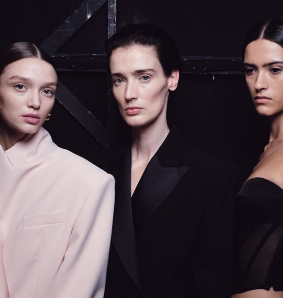 &#x3A4;&#x3BF; &#x3C0;&#x3BF;&#x3BB;&#x3C5;&#x3C4;&#x3B5;&#x3BB;&#x3AD;&#x3C2; gift set &#x3BC;&#x3B5; &#x3C1;&#x3BF;&#x3C5;&#x3B6; &#x3BA;&#x3B1;&#x3B9; &#x3BA;&#x3C1;&#x3B1;&#x3B3;&#x3B9;&#x3CC;&#x3BD; &#x3C0;&#x3BF;&#x3C5; &#x3B8;&#x3B1; &#x3BB;&#x3B1;&#x3C4;&#x3C1;&#x3AD;&#x3C8;&#x3B5;&#x3B9; &#x3BA;&#x3AC;&#x3B8;&#x3B5; beauty enthusiast &#x3C4;&#x3B1; &#x3C6;&#x3B5;&#x3C4;&#x3B9;&#x3BD;&#x3AC; &#x3A7;&#x3C1;&#x3B9;&#x3C3;&#x3C4;&#x3BF;&#x3CD;&#x3B3;&#x3B5;&#x3BD;&#x3BD;&#x3B1;