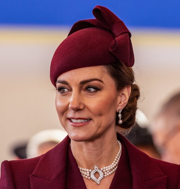 &#x3A3;&#x3C5;&#x3B3;&#x3BA;&#x3B9;&#x3BD;&#x3B7;&#x3BC;&#x3AD;&#x3BD;&#x3B7; &#x3B7; Kate Middleton &#x3C3;&#x3C4;&#x3B7; &#x3C7;&#x3C1;&#x3B9;&#x3C3;&#x3C4;&#x3BF;&#x3C5;&#x3B3;&#x3B5;&#x3BD;&#x3BD;&#x3B9;&#x3AC;&#x3C4;&#x3B9;&#x3BA;&#x3B7; &#x3BB;&#x3B5;&#x3B9;&#x3C4;&#x3BF;&#x3C5;&#x3C1;&#x3B3;&#x3AF;&#x3B1; &#x3C3;&#x3C4;&#x3BF; &#x391;&#x3B2;&#x3B2;&#x3B1;&#x3B5;&#x3AF;&#x3BF;: &quot;&#x391;&#x3B3;&#x3AC;&#x3C0;&#x3B7;, &#x3CC;&#x3C7;&#x3B9; &#x3C6;&#x3CC;&#x3B2;&#x3BF;&#x3C2;&quot;
