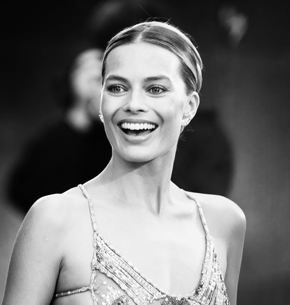 Margot Robbie | &#x39C;&#x3B5;&#x3C4;&#x3AC; &#x3C4;&#x3BF; naked dress &#x3C3;&#x3C4;&#x3BF; &#x3BA;&#x3CC;&#x3BA;&#x3BA;&#x3B9;&#x3BD;&#x3BF; &#x3C7;&#x3B1;&#x3BB;&#x3AF; &#x3BA;&#x3AC;&#x3BD;&#x3B5;&#x3B9; &#x3BC;&#x3AF;&#x3B1; &#x3B1;&#x3BA;&#x3CC;&#x3BC;&#x3B1; &#x3B1;&#x3C0;&#x3BF;&#x3BA;&#x3B1;&#x3BB;&#x3C5;&#x3C0;&#x3C4;&#x3B9;&#x3BA;&#x3AE; &#x3B5;&#x3BC;&#x3C6;&#x3AC;&#x3BD;&#x3B9;&#x3C3;&#x3B7;