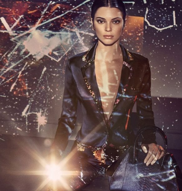 Kendall Jenner: &#x3A0;&#x3C1;&#x3C9;&#x3C4;&#x3B1;&#x3B3;&#x3C9;&#x3BD;&#x3B9;&#x3C3;&#x3C4;&#x3B5;&#x3AF; &#x3C3;&#x3C4;&#x3B7; &#x3BD;&#x3AD;&#x3B1; sexy &#x3BA;&#x3B1;&#x3BC;&#x3C0;&#x3AC;&#x3BD;&#x3B9;&#x3B1; &#x3C4;&#x3B7;&#x3C2; La Perla