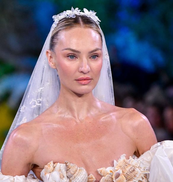 Summer brides | &#x3A1;&#x3C9;&#x3C4;&#x3AE;&#x3C3;&#x3B1;&#x3BC;&#x3B5; 4 makeup artists &#x3C0;&#x3BF;&#x3B9;&#x3B1; &#x3B5;&#x3AF;&#x3BD;&#x3B1;&#x3B9; &#x3C4;&#x3B1; SOS tips &#x3B3;&#x3B9;&#x3B1; &#x3AD;&#x3BD;&#x3B1; &#x3C3;&#x3C4;&#x3B1;&#x3B8;&#x3B5;&#x3C1;&#x3CC;, &#x3BB;&#x3B1;&#x3BC;&#x3C0;&#x3B5;&#x3C1;&#x3CC; &#x3BD;&#x3C5;&#x3C6;&#x3B9;&#x3BA;&#x3CC; &#x3BC;&#x3B1;&#x3BA;&#x3B9;&#x3B3;&#x3B9;&#x3AC;&#x3B6;