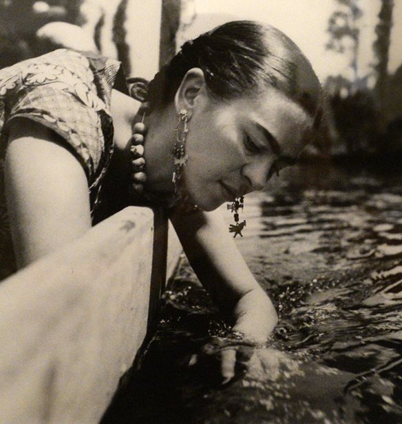 &#x395;&#x3B9;&#x3BA;&#x3BF;&#x3BD;&#x3B9;&#x3BA;&#x3AE; &#x3BE;&#x3B5;&#x3BD;&#x3AC;&#x3B3;&#x3B7;&#x3C3;&#x3B7; &#x3C3;&#x3C4;&#x3BF; &#x3C3;&#x3C0;&#x3AF;&#x3C4;&#x3B9; &#x3C4;&#x3B7;&#x3C2; Frida Kahlo