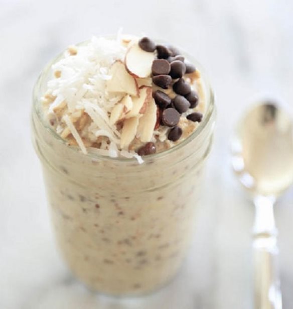 Η πιο λαχταριστή vegan συνταγή για βρώμη χωρίς μαγείρεμα και χωρίς γλουτένη