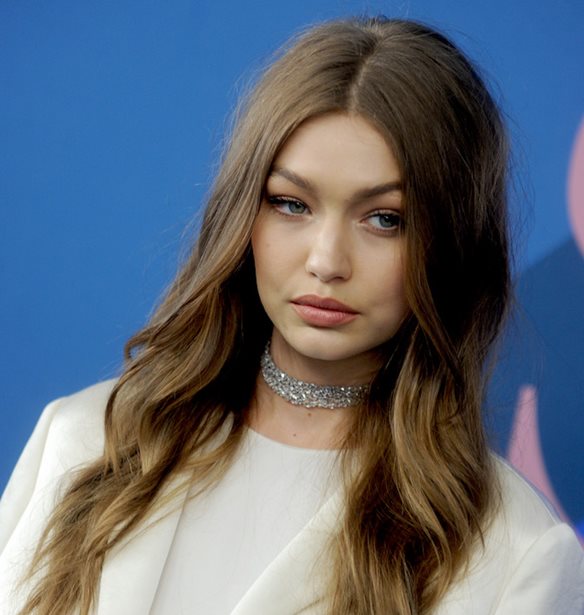 &#x392;&#x3C1;&#x3AD;&#x3B8;&#x3B7;&#x3BA;&#x3B5; &#x3B7; &#x3C3;&#x3C9;&#x3C3;&#x3AF;&#x3B1;&#x3C2; &#x3C4;&#x3B7;&#x3C2; Gigi Hadid (;)