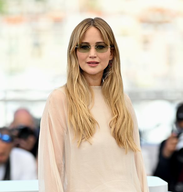 Jennifer Lawrence | &#x395;&#x3C0;&#x3B9;&#x3B2;&#x3B5;&#x3B2;&#x3B1;&#x3AF;&#x3C9;&#x3C3;&#x3B5; &#x3C4;&#x3BF; &#x3CC;&#x3BD;&#x3BF;&#x3BC;&#x3B1; &#x3C4;&#x3BF;&#x3C5; &#x3B4;&#x3B5;&#x3CD;&#x3C4;&#x3B5;&#x3C1;&#x3BF;&#x3C5; &#x3C0;&#x3B1;&#x3B9;&#x3B4;&#x3B9;&#x3BF;&#x3CD; &#x3C4;&#x3B7;&#x3C2; &#x3BC;&#x3AD;&#x3C3;&#x3B1; &#x3B1;&#x3C0;&#x3CC; &#x3AD;&#x3BD;&#x3B1; &#x3B1;&#x3BD;&#x3B1;&#x3C0;&#x3AC;&#x3BD;&#x3C4;&#x3B5;&#x3C7;&#x3BF; &#x3B1;&#x3BE;&#x3B5;&#x3C3;&#x3BF;&#x3C5;&#x3AC;&#x3C1;