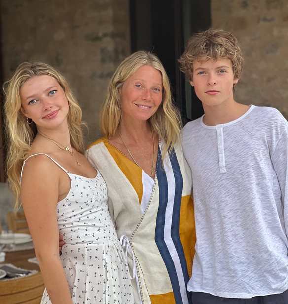 Gwyneth Paltrow | &#x39F;&#x3B9; &#x3B3;&#x3BB;&#x3C5;&#x3BA;&#x3AD;&#x3C2; &#x3B5;&#x3C5;&#x3C7;&#x3AD;&#x3C2; &#x3B3;&#x3B9;&#x3B1; &#x3C4;&#x3B1; &#x3B3;&#x3B5;&#x3BD;&#x3AD;&#x3B8;&#x3BB;&#x3B9;&#x3B1; &#x3C4;&#x3BF;&#x3C5; &#x3B3;&#x3B9;&#x3BF;&#x3C5; &#x3C4;&#x3B7;&#x3C2; &#x3BA;&#x3B1;&#x3B9; &#x3B7; &#x3C4;&#x3C1;&#x3C5;&#x3C6;&#x3B5;&#x3C1;&#x3AE; &#x3C6;&#x3C9;&#x3C4;&#x3BF;&#x3B3;&#x3C1;&#x3B1;&#x3C6;&#x3AF;&#x3B1; &#x3C4;&#x3BF;&#x3C5;&#x3C2;