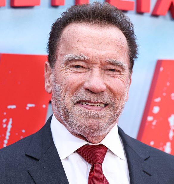 O Arnold Schwarzenegger &#x3C0;&#x3AE;&#x3B3;&#x3B5; &#x3BC;&#x3B1;&#x3B6;&#x3AF; &#x3BC;&#x3B5; &#x3C4;&#x3B1; &#x3C0;&#x3B1;&#x3B9;&#x3B4;&#x3B9;&#x3AC; &#x3C4;&#x3BF;&#x3C5; &#x3C3;&#x3C4;&#x3B7;&#x3BD; &#x3C0;&#x3C1;&#x3B5;&#x3BC;&#x3B9;&#x3AD;&#x3C1;&#x3B1; &#x3C4;&#x3B7;&#x3C2; &#x3BD;&#x3AD;&#x3B1;&#x3C2; &#x3C3;&#x3B5;&#x3B9;&#x3C1;&#x3AC;&#x3C2; &#x3C4;&#x3BF;&#x3C5; Netflix, &quot;FUBAR&quot;
