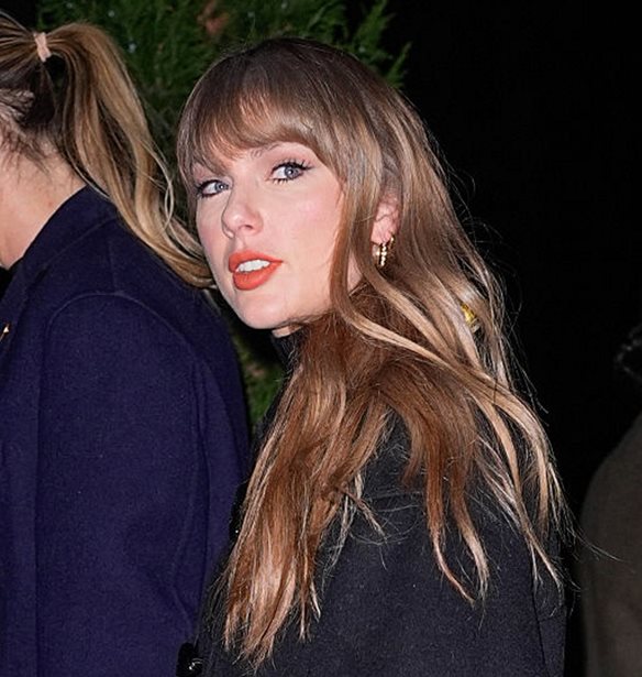 Taylor Swift | Εκθαμβωτική στον πρωτοχρονιάτικο γάμο της Este Haim στην Καλιφόρνια